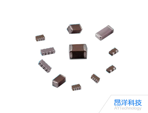 貼片電容與直插電容：結構、性能與應用的全面對比